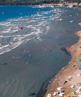 It’s time to make a plan for unforgettable summer in Türkiye. If you thinking start KITEBOARDING just contact with us 😉🤙🏻

#kiteboard #kiteboardlessons #kitesurflessons #lessonkitesurf #kiteboardschool #kiteboardingzone #kitespotsturkey #kiteboardcoaching #kiteboarding #kiteboardturkey #kiteboardtraining #kiteboardgirls #kiteboarder #kitetrip #letskitesurf #letskiteboard 

@letskitesurf